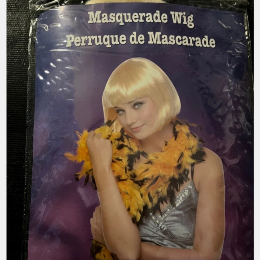 New Short Blonde Costume Wig
